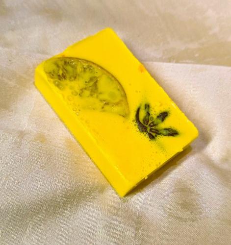 Mýdlo žluté