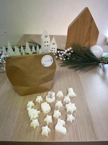 Sójový vonný vosk - levandule (16 ks)