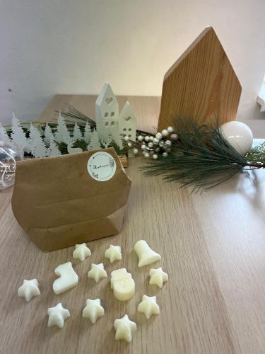 Sójový vonný vosk - vánoční skořice (9 ks)