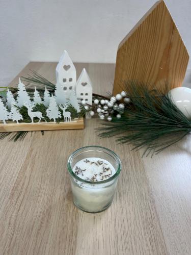 Svíčka - palmový vosk bez vůně - sušená levandule (malá)