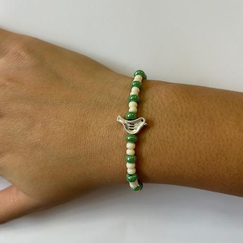 Vánoční náramek barevná varianta 2 (zelená, perlová)