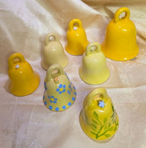 Zvoneček žlutý malovaný 