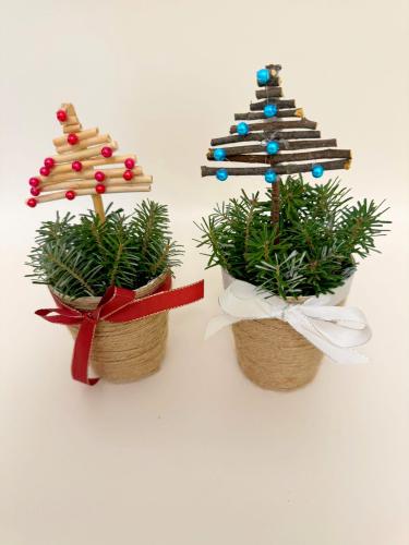 Květináček se stromečkem