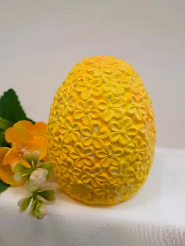 Květinové vajíčko žluté