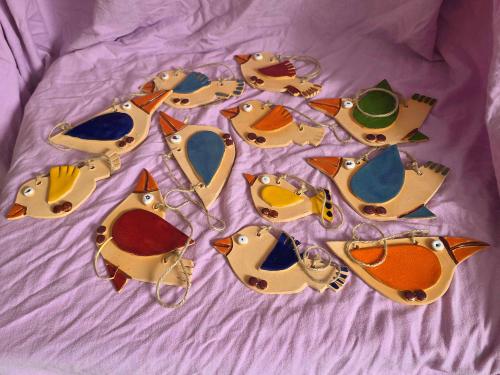 Malý keramický ptáček, náhodný výběr