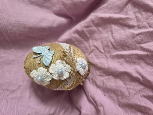 Vejce velké,  s motýlkem 