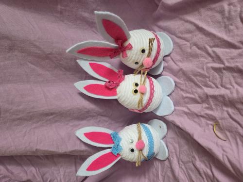 Zajíci z vejce růžové uši